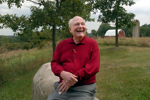 Retired Steelcase chairman, philanthropist Peter Wege dies at 94
