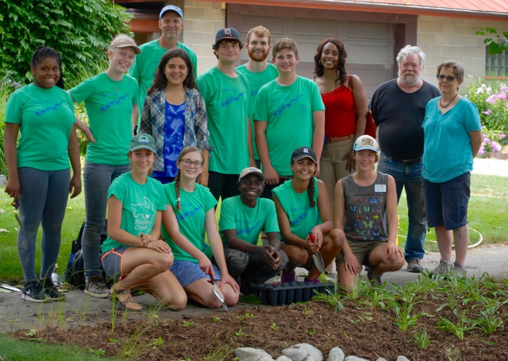 Green Team Teens Dig In to Heal Their Watersheds